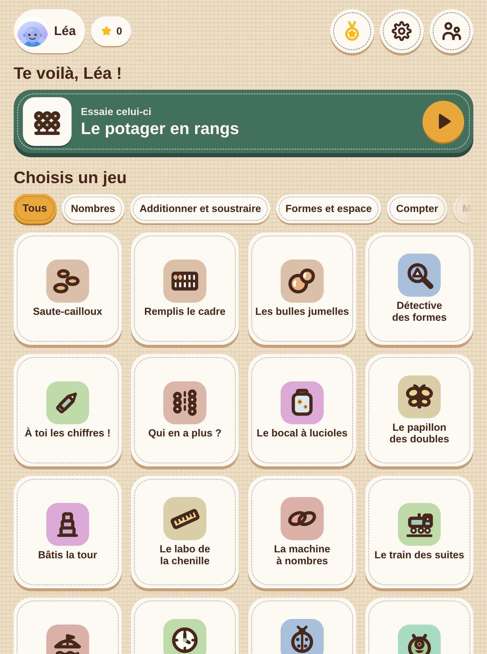 L'écran d'accueil du jeu avec le prénom de l'enfant et la sélection de jeux.