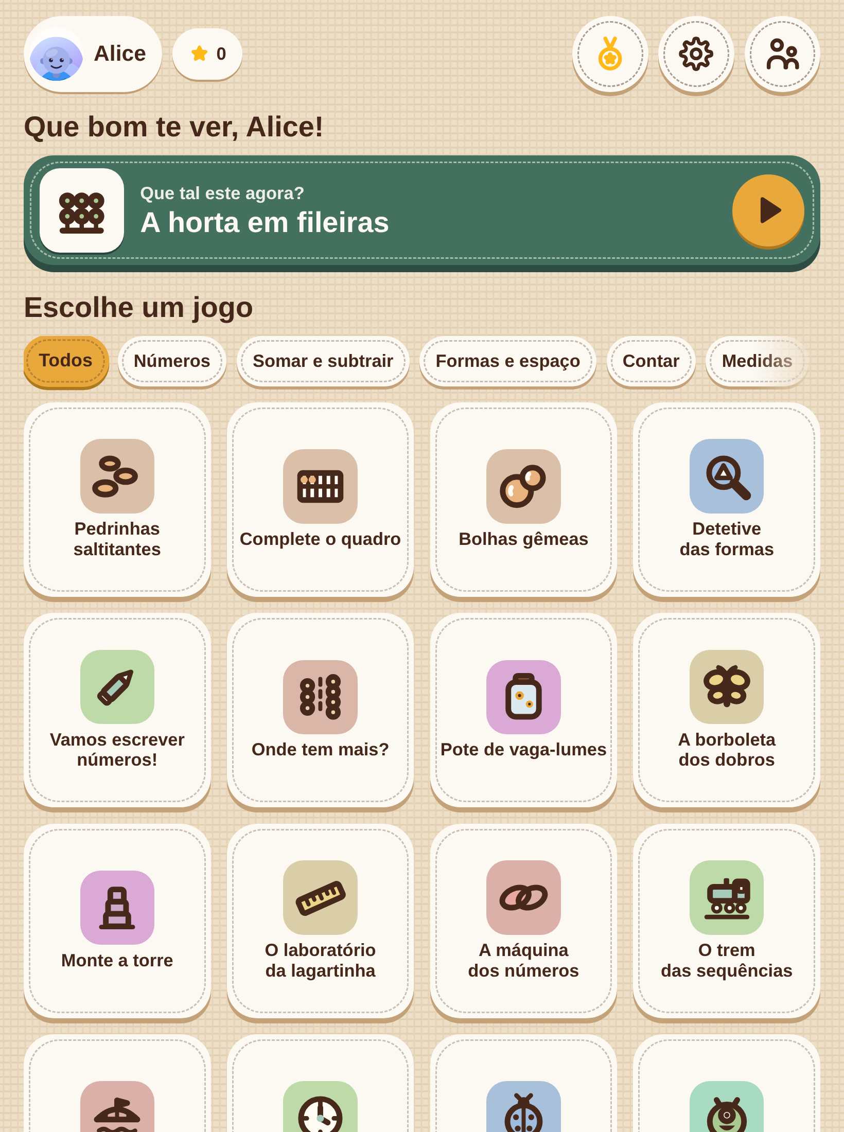 A tela inicial do jogo com o nome da criança e a fileira de jogos.